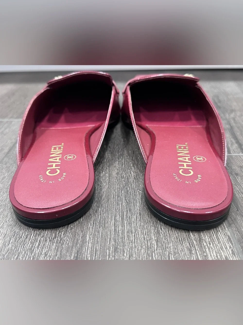 2026 CHANEL BURGUNDY LEATHER SLIDES MULES HALF LOAFER SHOES GOLD CC LOGO 41